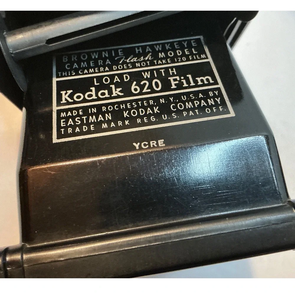 Kodak Vintage Brownie Hawkeye Flash Model Camera Bakelite Black MidCentury AS-IS